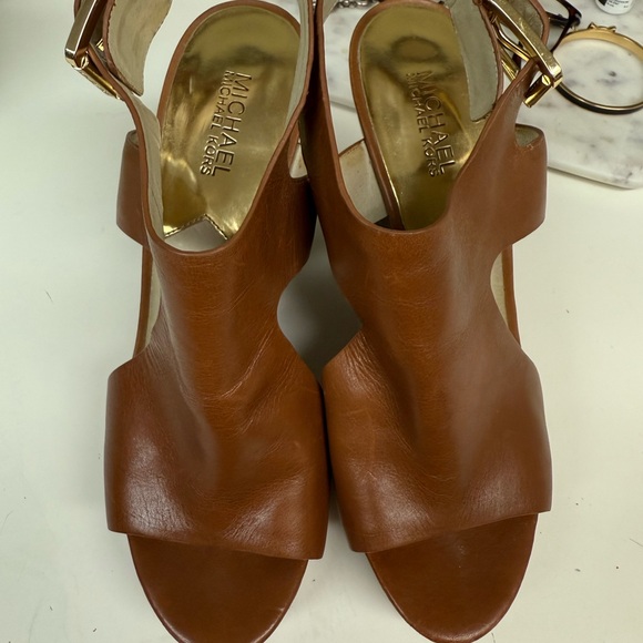 Michael Kors Tan Leather Heels - Picture 1 of 3
